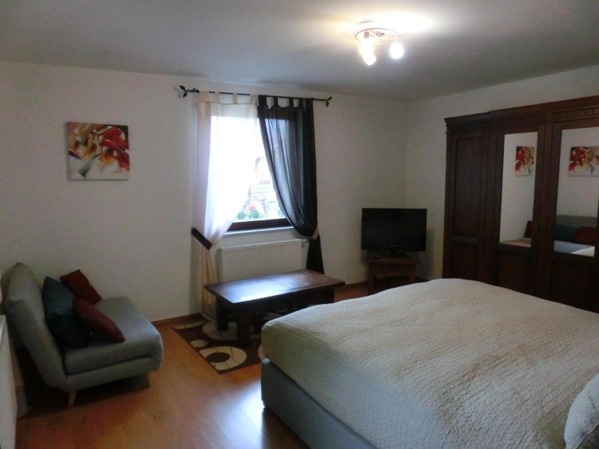Ferienwohnung In Lobau Виена Екстериор снимка