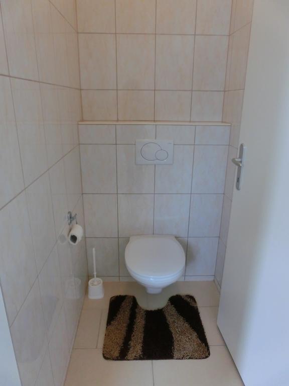 Ferienwohnung In Lobau Виена Екстериор снимка