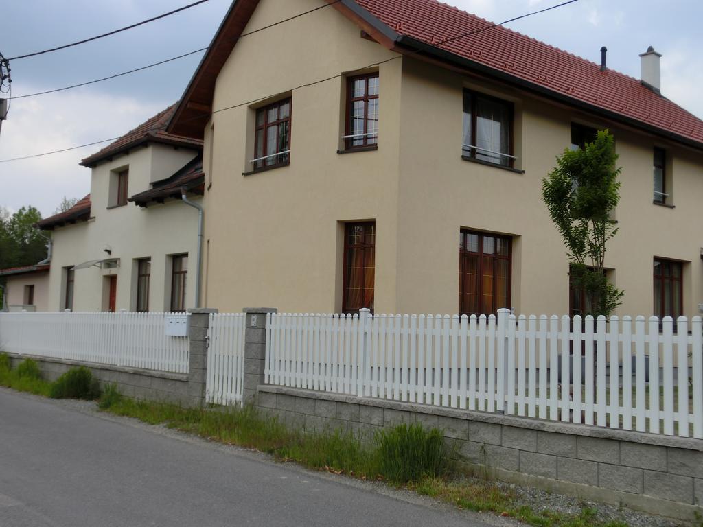 Ferienwohnung In Lobau Виена Екстериор снимка