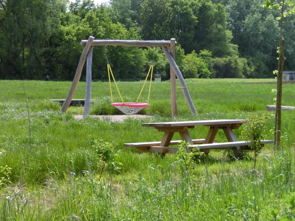 Ferienwohnung In Lobau Виена Екстериор снимка